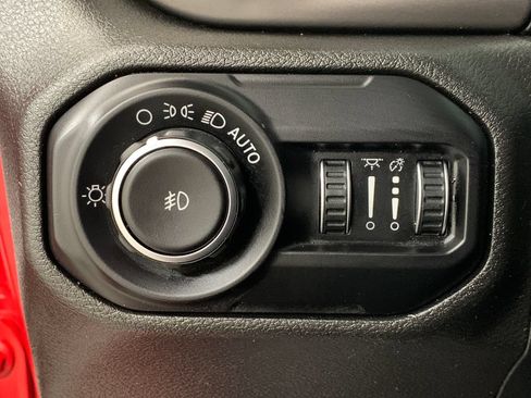 Used 2020 Jeep Wrangler Unlimited Sport S AWD/4WD image 23