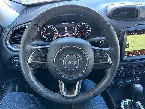 Used 2022 Jeep Renegade Latitude w/ Convenience Group image 2