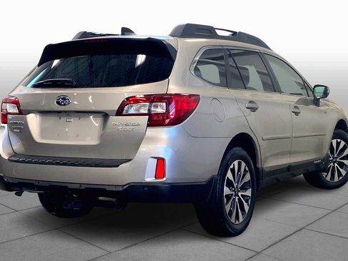 Used 2017 Subaru Outback 2.5i Limited image 12