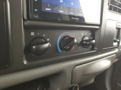 Used 2004 Ford F350 XL AWD/4WD image 24