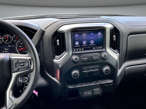 Used 2020 Chevrolet Silverado 1500 LT AWD/4WD image 10