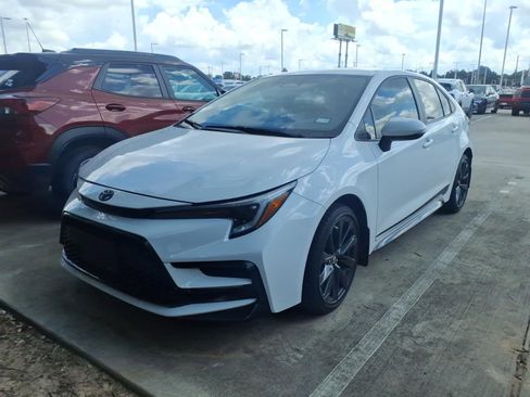 Used 2024 Toyota Corolla SE FWD image 4