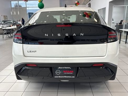 New 2026 Nissan Leaf SV+ w/ Illuminated Package image 4