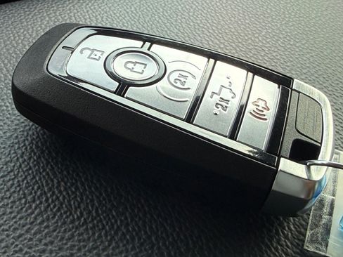 New 2025 Ford F250 Lariat w/ Lariat Ultimate Package image 62