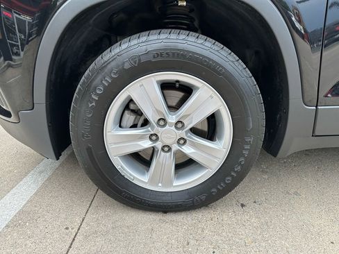 Used 2018 Chevrolet Trax LT AWD/4WD image 31