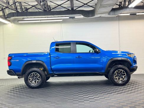 Used 2024 Chevrolet Colorado ZR2 w/ Technology Package image 4