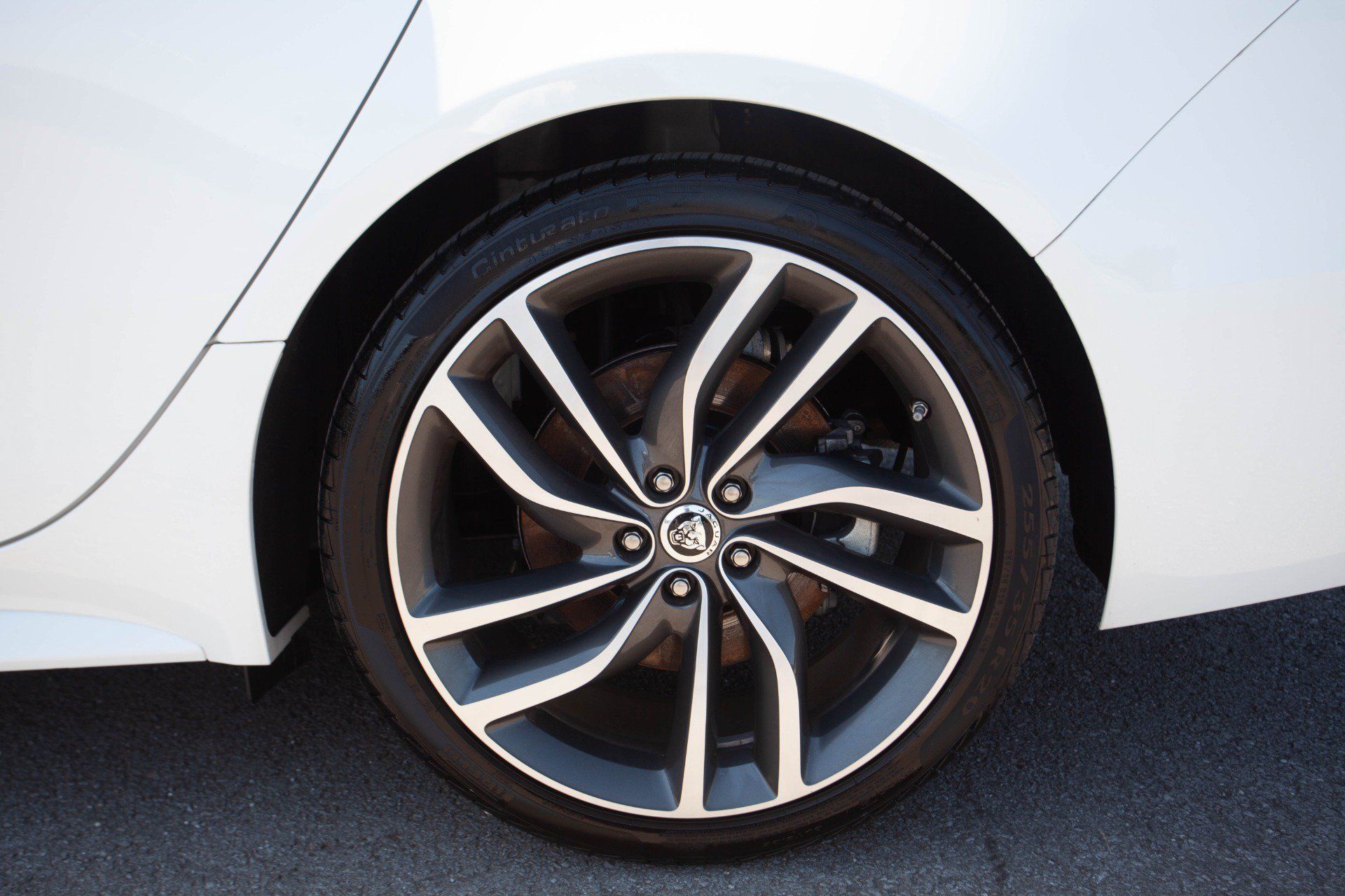 Used 2024 Jaguar XF R-Dynamic SE AWD/4WD image 45