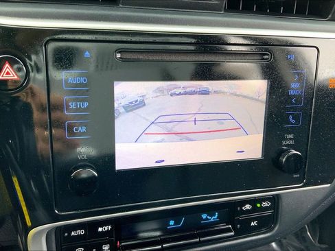 Used 2019 Toyota Corolla LE image 11