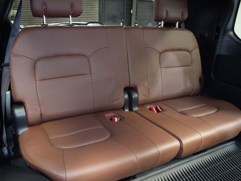 Used 2019 Toyota Land Cruiser w/ Four Season Floor Mat Package image 43