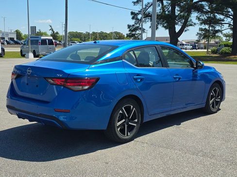 Used 2024 Nissan Sentra SV FWD image 3