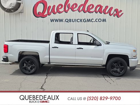 Used 2018 Chevrolet Silverado 1500 Custom w/ Custom Value Package AWD/4WD image 8
