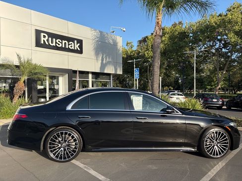 Used 2022 Mercedes-Benz S 500 4MATIC image 1