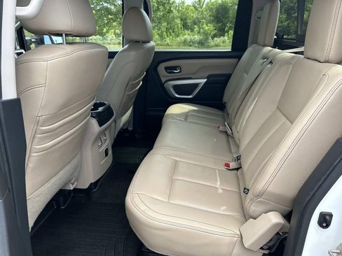 Used 2017 Nissan Titan SV AWD/4WD image 24
