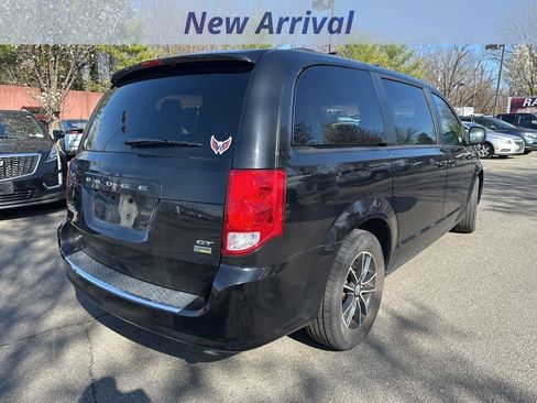 Used 2019 Dodge Grand Caravan GT image 8