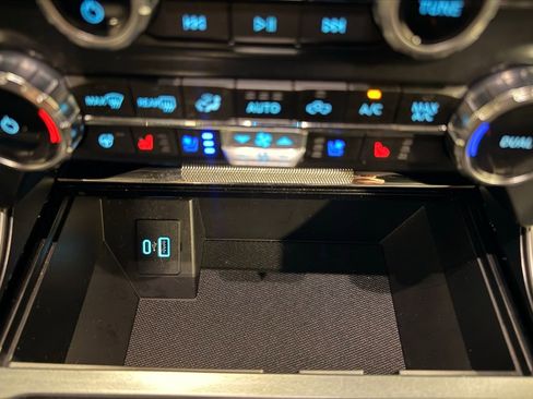 Used 2024 Ford F150 Lariat w/ FX4 Off-Road Package image 25