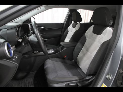 Certified 2024 Chevrolet Trax LS w/ Driver Confidence Package FWD image 5