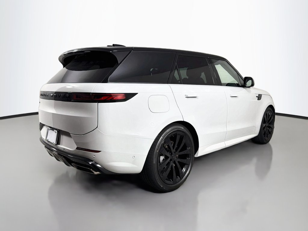 New 2027 Land Rover Range Rover Sport Dynamic SE AWD/4WD image 5