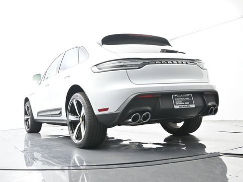 Certified 2025 Porsche Macan AWD/4WD image 49