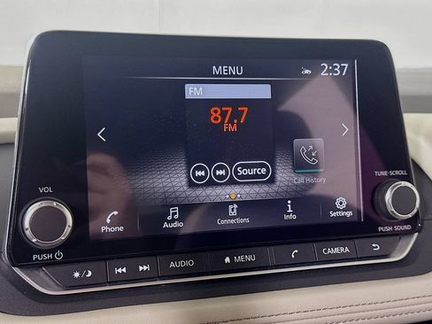 Used 2023 Nissan Rogue SV AWD/4WD image 25