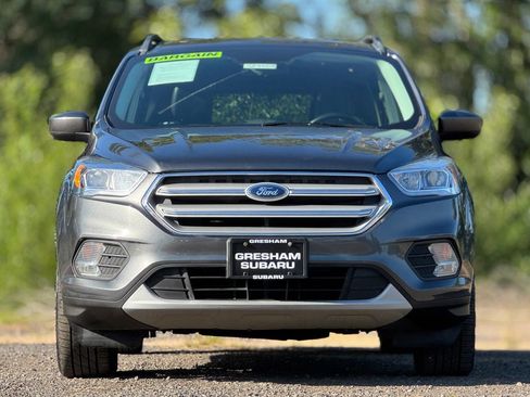 Used 2019 Ford Escape SEL AWD/4WD image 2