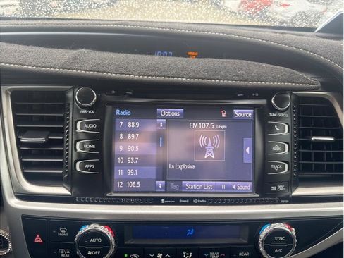 Used 2016 Toyota Highlander XLE FWD image 20