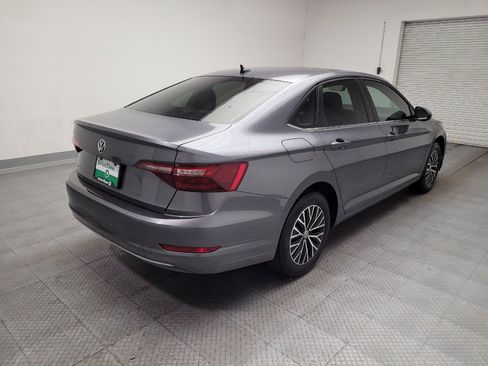 Used 2021 Volkswagen Jetta SE FWD image 9