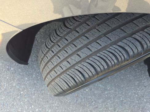 Used 2025 Nissan Sentra SV FWD image 25