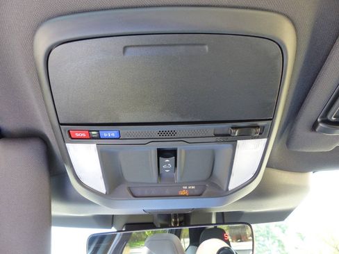 Used 2025 Subaru Forester Premium AWD/4WD image 38