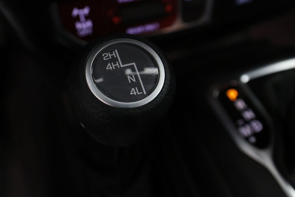 Used 2024 Jeep Wrangler Unlimited Sport AWD/4WD image 23