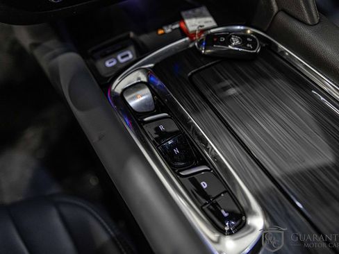 Used 2024 Buick Enclave Premium image 29