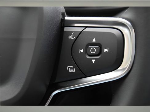 Certified 2024 Volvo C40 P8 Recharge Plus w/ Climate Package image 34