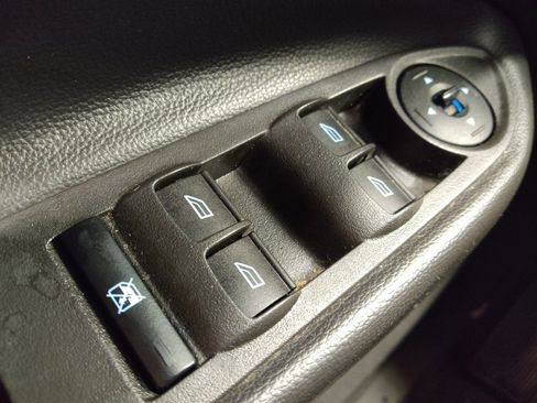 Used 2018 Ford Escape SE FWD image 27