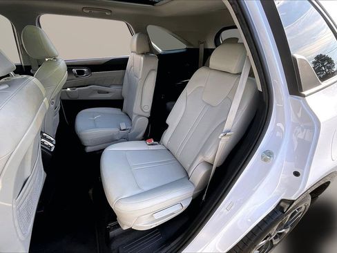 Used 2021 Kia Sorento SX image 24