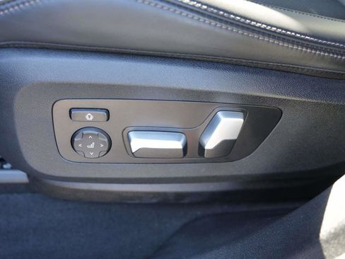 Certified 2023 BMW X6 xDrive40i w/ M Sport Package image 17