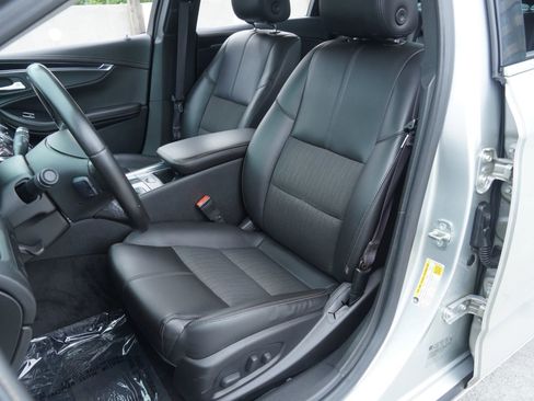 Used 2016 Chevrolet Impala LT image 5