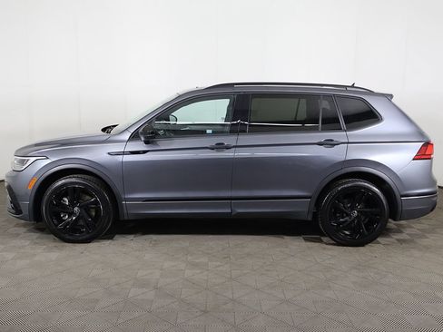 Used 2024 Volkswagen Tiguan SE R-Line FWD image 18
