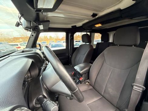 Used 2017 Jeep Wrangler Unlimited Sport w/ Quick Order Package 24S AWD/4WD image 21