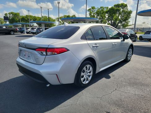 Used 2026 Toyota Corolla LE FWD image 4