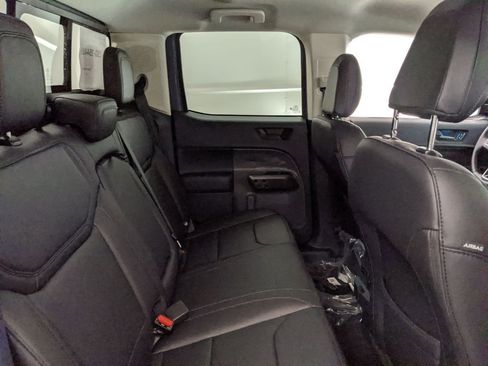 New 2025 Ford Maverick Lariat w/ Black Appearance Package image 25