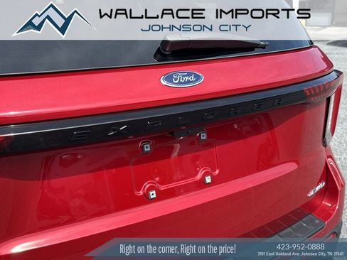 Used 2025 Ford Explorer ST-Line w/ ST-Line Street Pack AWD/4WD image 10