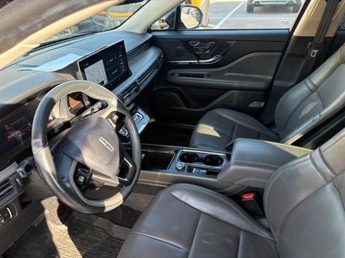 Used 2023 Lincoln Corsair Reserve w/ Equipment Group 201A image 5