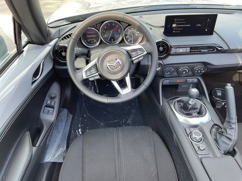 New 2025 MAZDA MX-5 Miata Club image 12