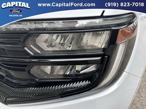 Used 2025 Ford Expedition Active AWD/4WD image 11
