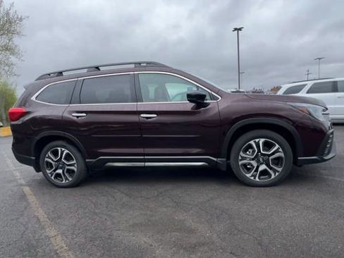 Used 2025 Subaru Ascent Touring w/ Popular Package #2 AWD/4WD image 9