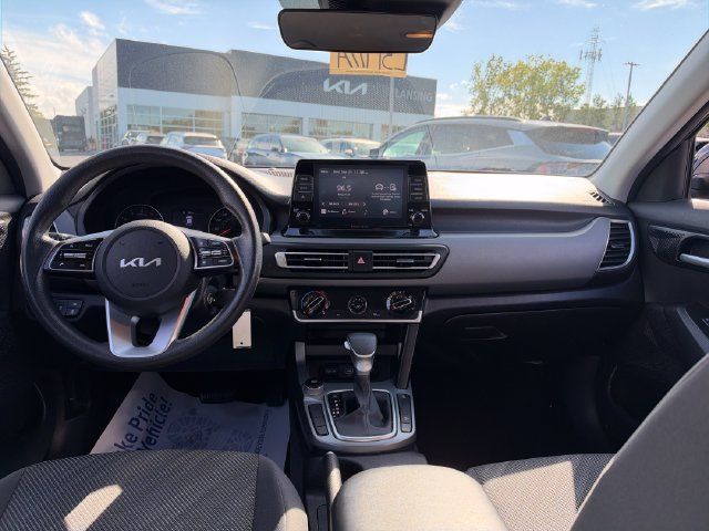 Used 2023 Kia Seltos LX AWD/4WD image 15