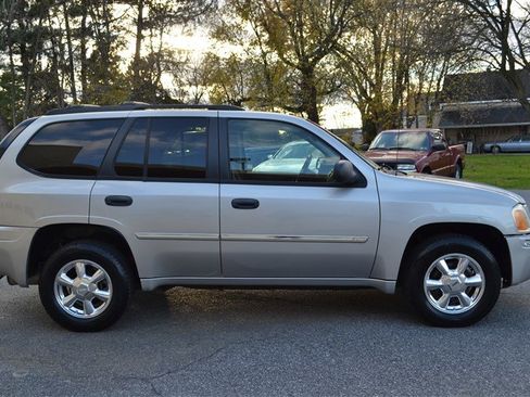 Used 2007 GMC Envoy SLE image 6