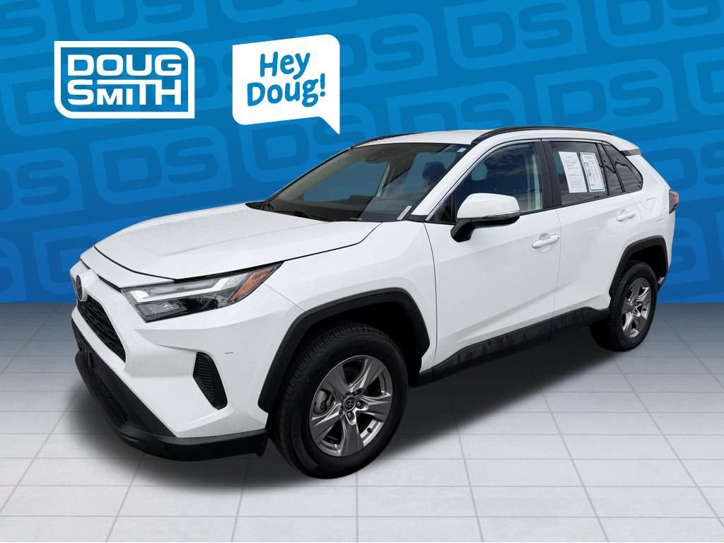 Used 2025 Toyota RAV4 XLE AWD/4WD image 1