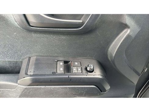 Used 2020 Toyota Tacoma SR AWD/4WD image 19