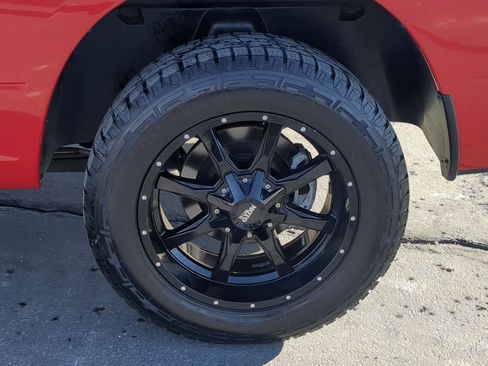 Used 2020 RAM 1500 Classic SLT image 12