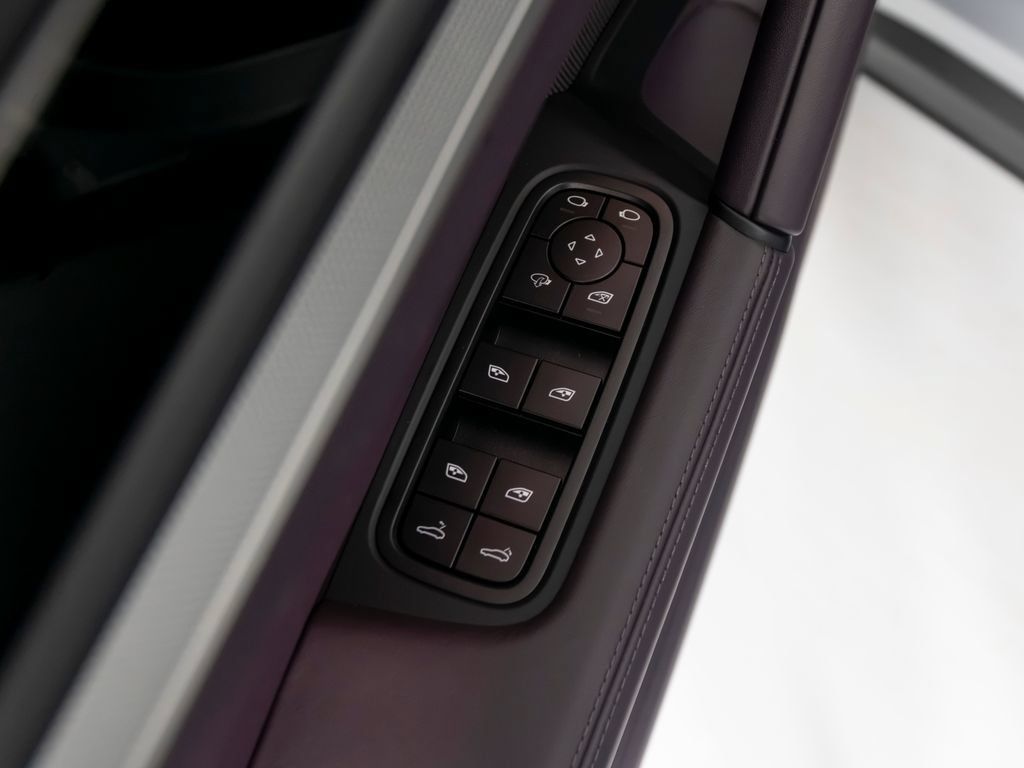 Certified 2026 Porsche Cayenne S AWD/4WD image 23